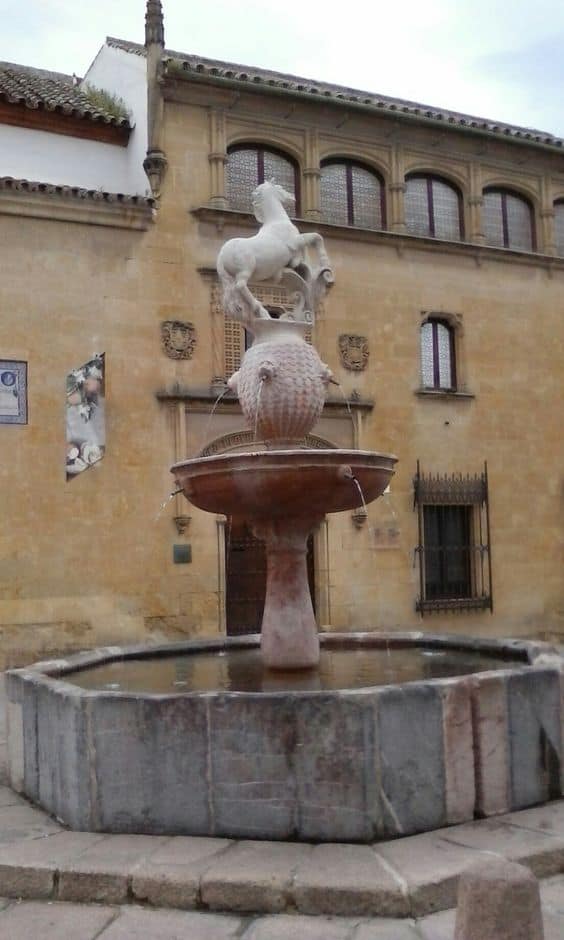 Top 5: Fuentes de Córdoba más bonitas ¡frescor lleno de historia!