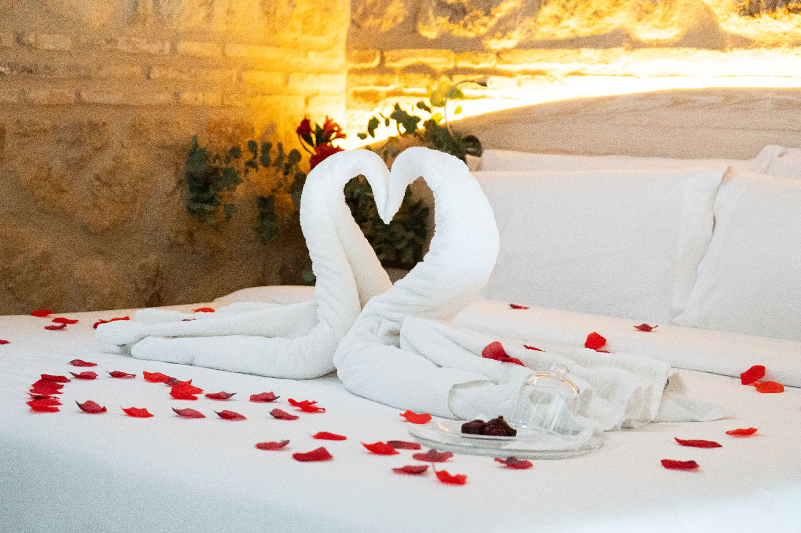 Escapadas Románticas para San Valentín: Vive un Fin de Semana Único en Patio del Posadero, Córdoba